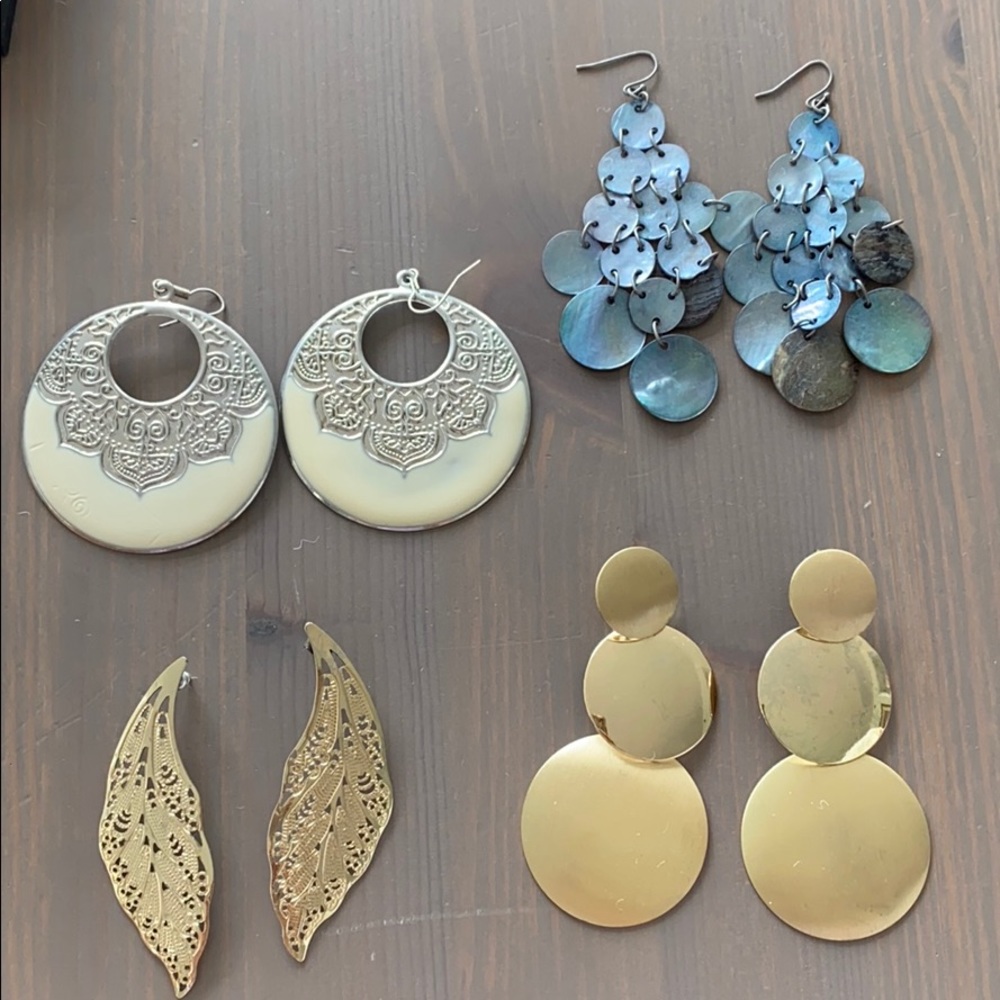 Assorted earrings